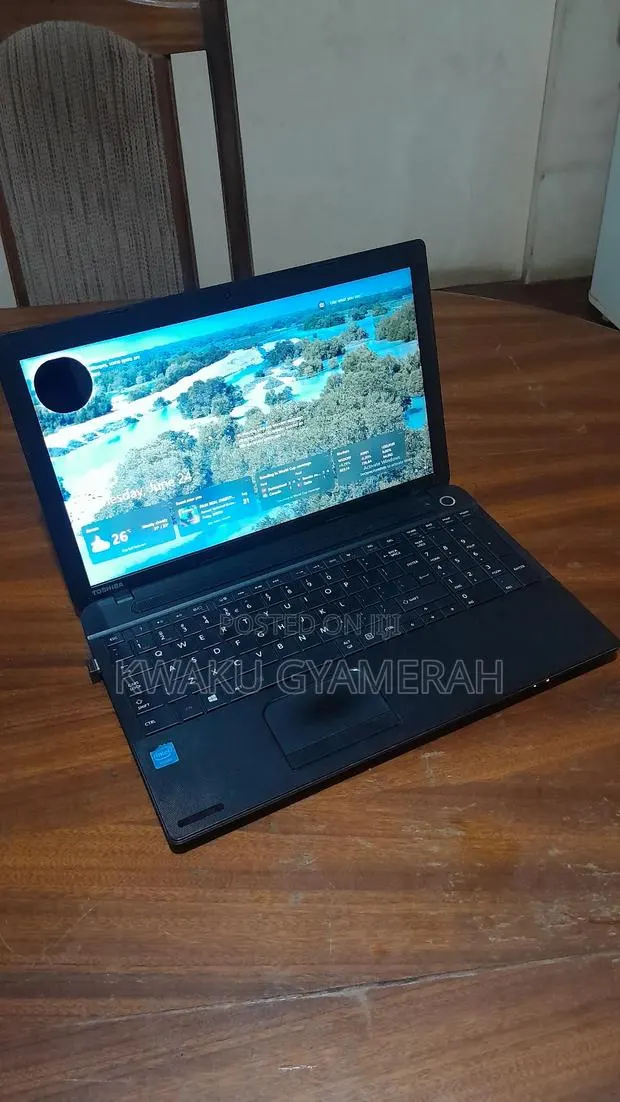 Laptop Toshiba C50 4GB Intel HDD 500GB · Photo 1