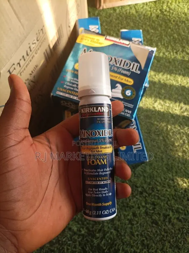 Kirkland Minoxidil Foam for Hair and Beard · Photo 1