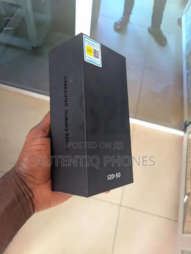 New Samsung Galaxy S20+ 5G 128 GB Black · Photo 1