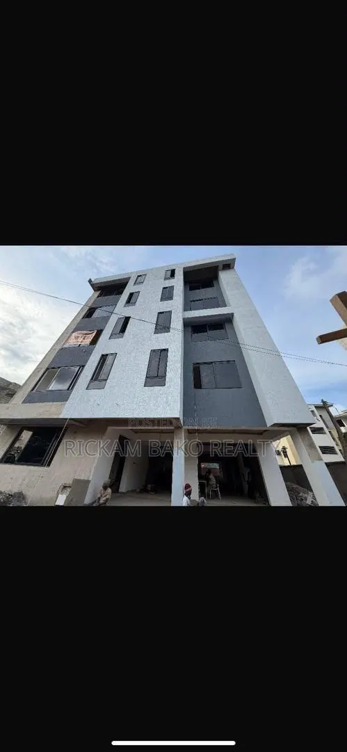Commercial Spaces Available for Rent in Sakumono Close to the Road. · Photo 1