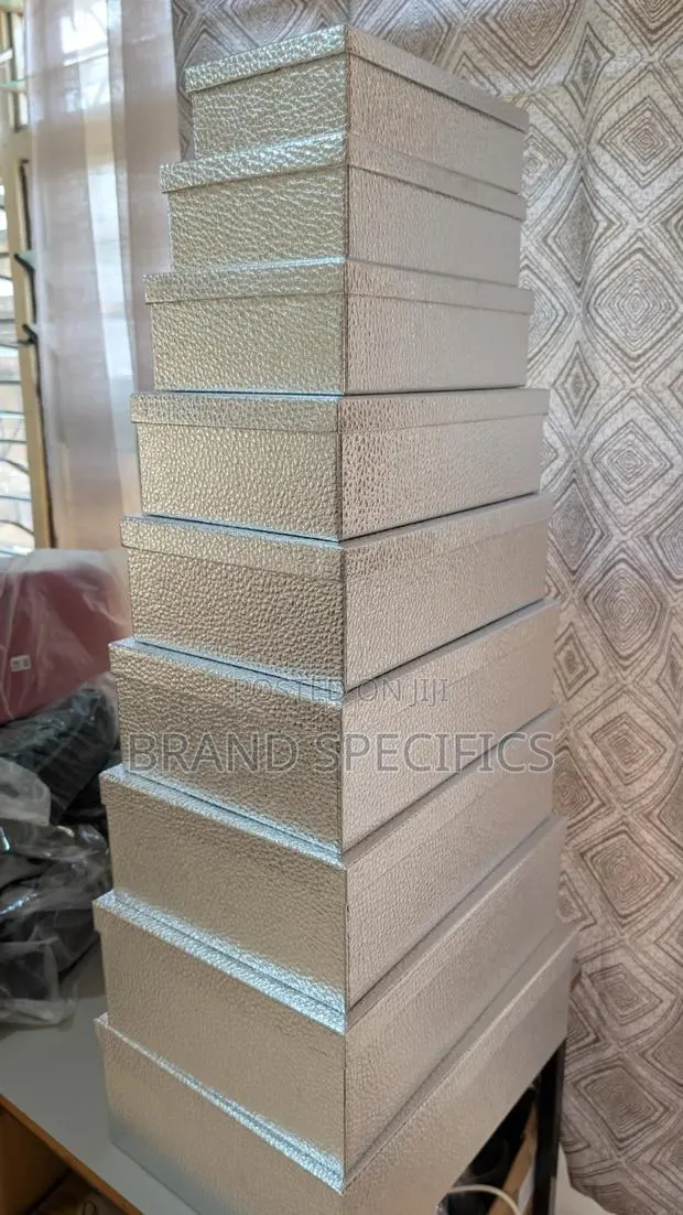 10 Pieces Luxury Silver Gift Boxes · Photo 1