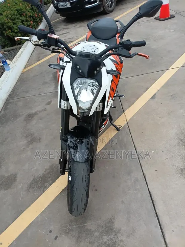 KTM Duke 125 2018 Orange · Photo 1