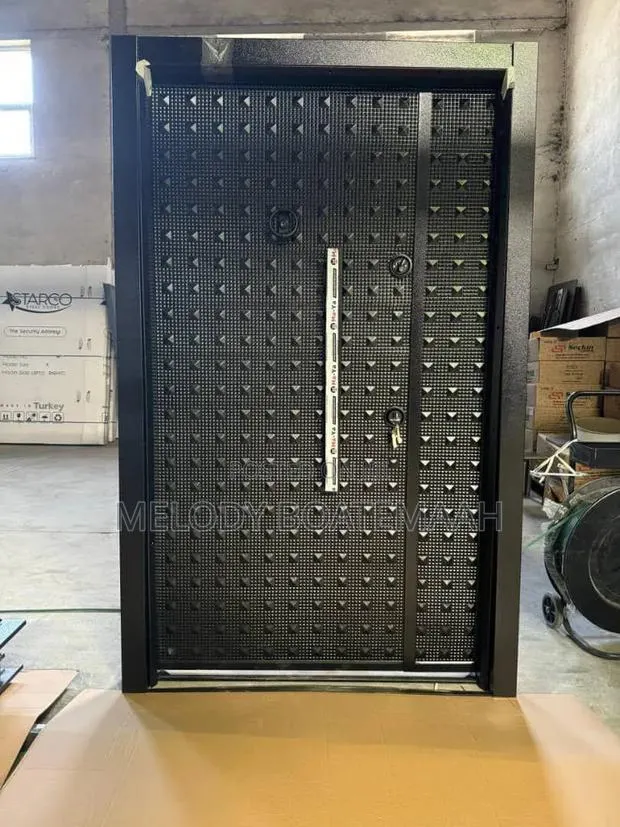 Full Metal Door · Photo 1