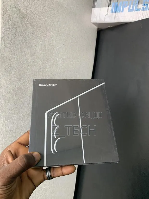 New Samsung Galaxy Z Fold7 256 GB Black · Photo 1