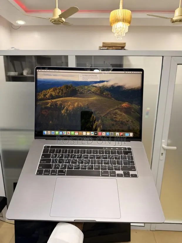 Laptop Apple MacBook Pro 2019 16GB Intel Core i9 SSD 1T · Photo 1