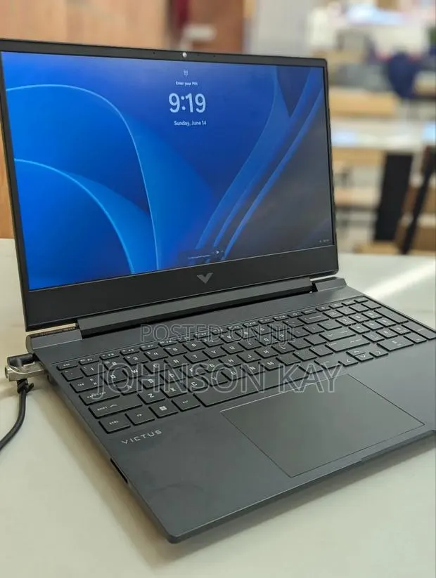 New Laptop HP Victus 15 24GB AMD Ryzen 5 SSD 512GB · Photo 1