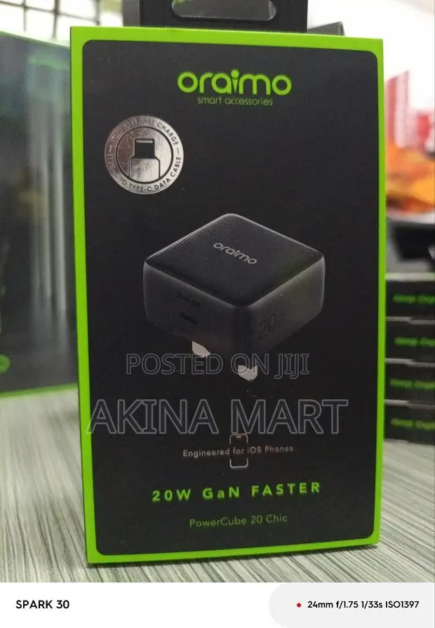 Oraimo 20W Gan Faster for IOS Phones · Photo 1