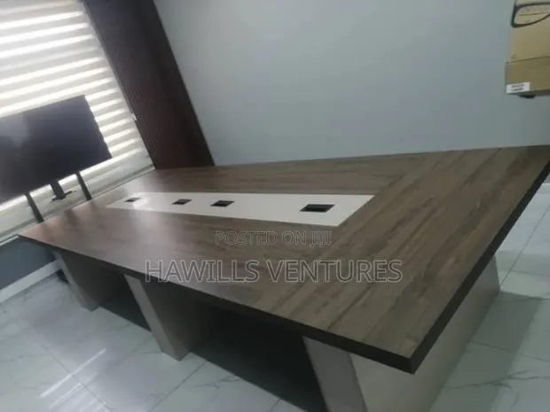 Office Confrence Table · Photo 1
