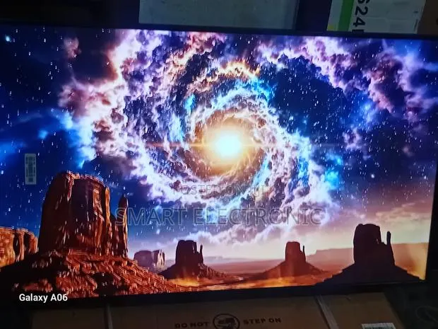 Samsung 43” Smart Tv – Cinema Experience at Home · Photo 1