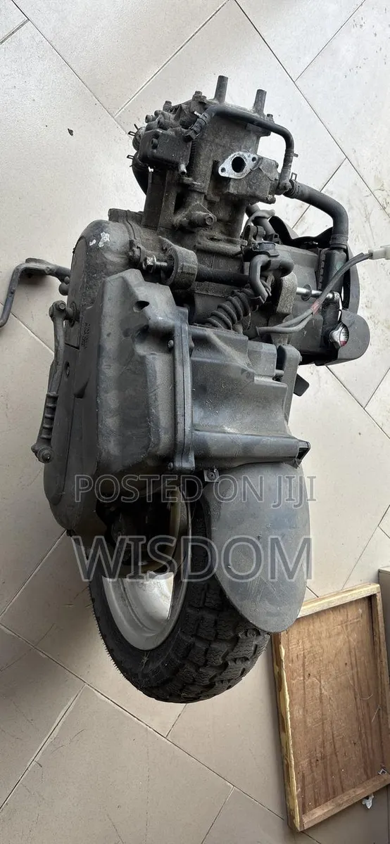 Home Use Yamaha Engine 5C3 · Photo 1