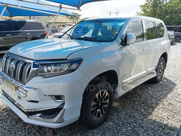 Toyota Land Cruiser Prado 2015 White · Photo 1