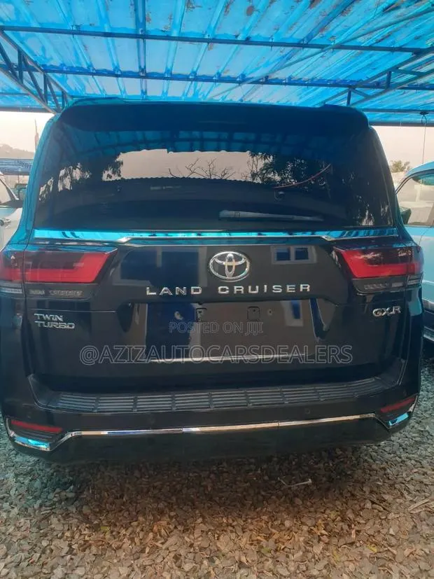 Toyota Land Cruiser 3.5 V6 2022 Black · Photo 5