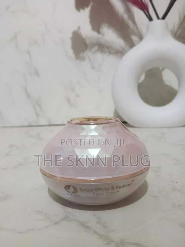 Snow White Radiant Face Cream · Photo 1