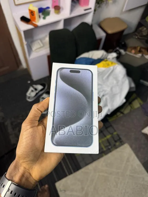 New Apple iPhone 15 Pro 128 GB Blue · Photo 1