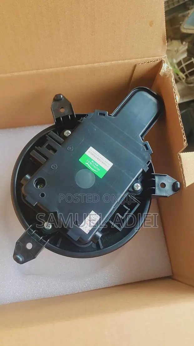 Toyota Voxy Brand New AC Blower · Photo 1
