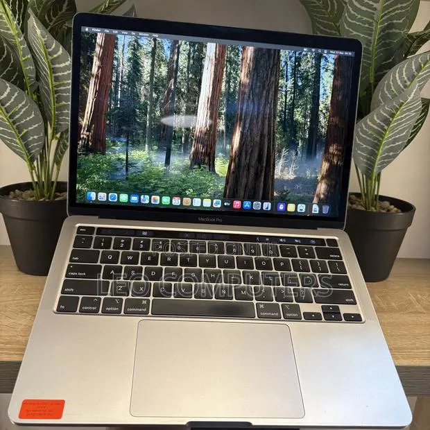 Laptop Apple MacBook Pro 2020 8GB Intel Core i5 SSD 512GB · Photo 1