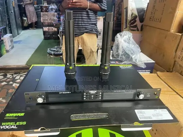 Shure ADX636 2in1 Wireless Microphone · Photo 1