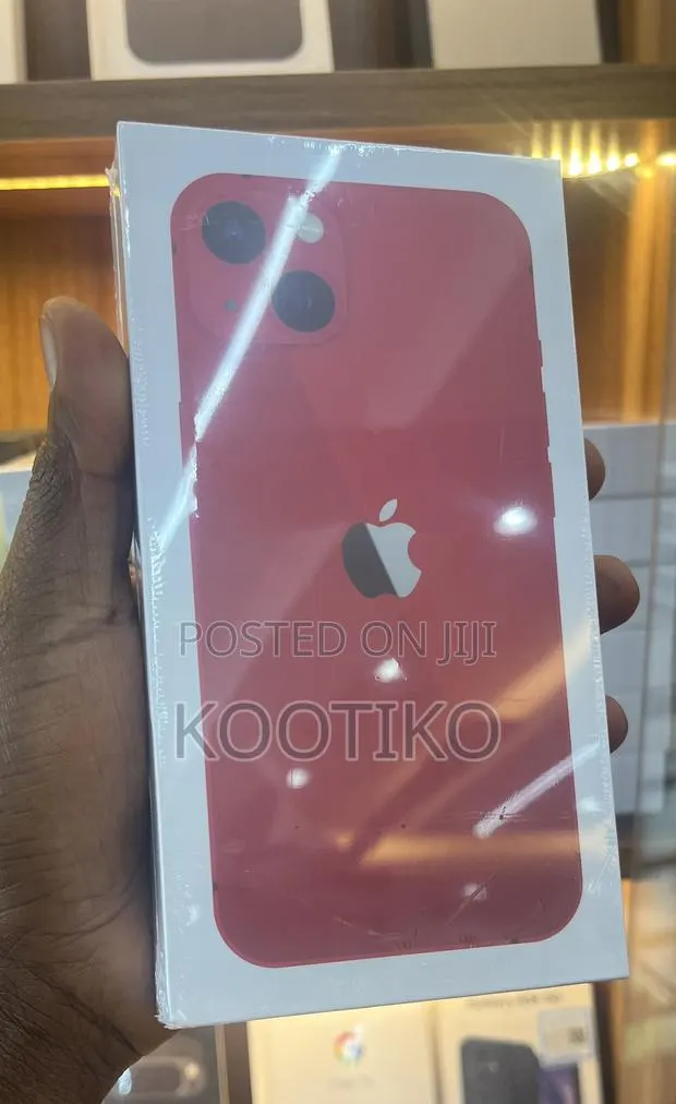 New Apple iPhone 13 128 GB Red · Photo 1