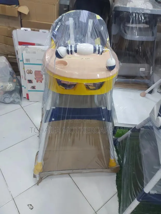 2 in 1 Baby High Chair · Photo 1