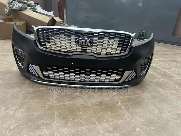 Kia Sorento 2018 Front Bumper Complete Spark · Photo 1