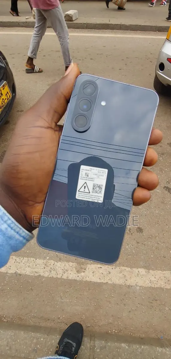 Samsung Galaxy A56 256 GB Gray · Photo 1