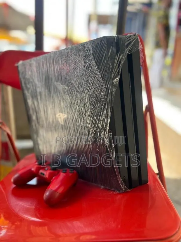 Sony Playstation Ps4 Pro · Photo 1