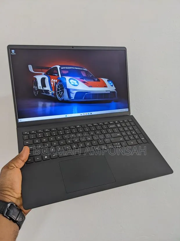 Laptop Dell Inspiron 15 3530 16GB Intel Core i7 SSD 512GB · Photo 1