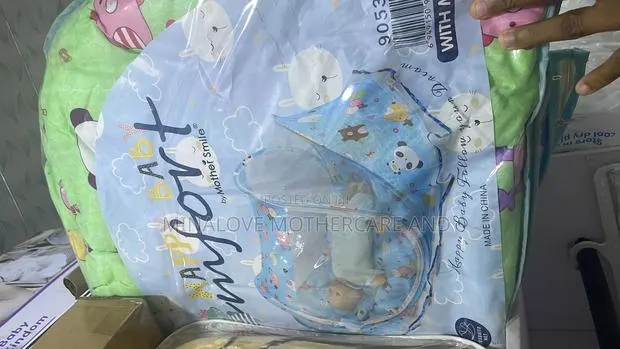 Baby Foldable Bed With Net · Photo 1