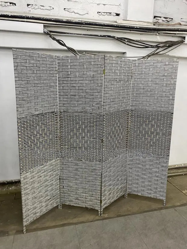 Room Divider · Photo 1