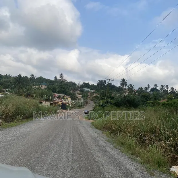 20 Registered Land for Sale in Aburi Obosomase, Per Plot Is · Photo 1
