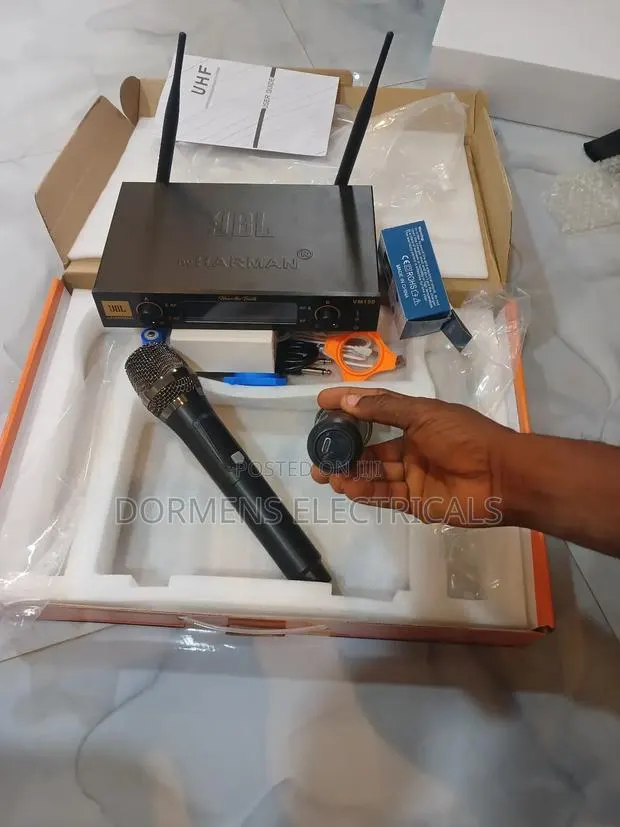 JBL Rechargeable Microphone · Photo 1