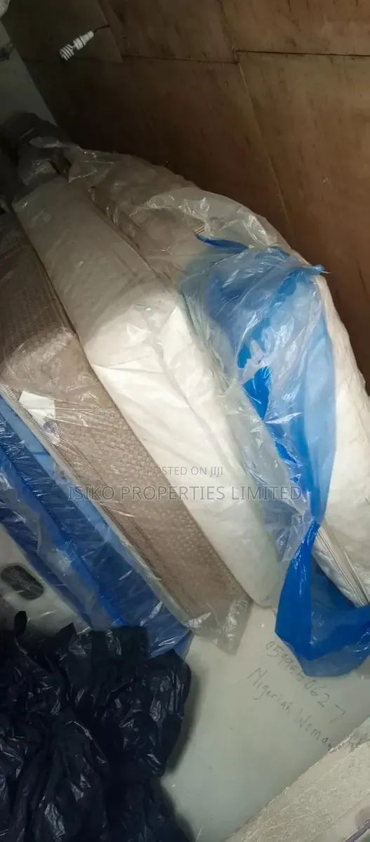 14 and 16 Inches Foreign Mattress · Photo 1