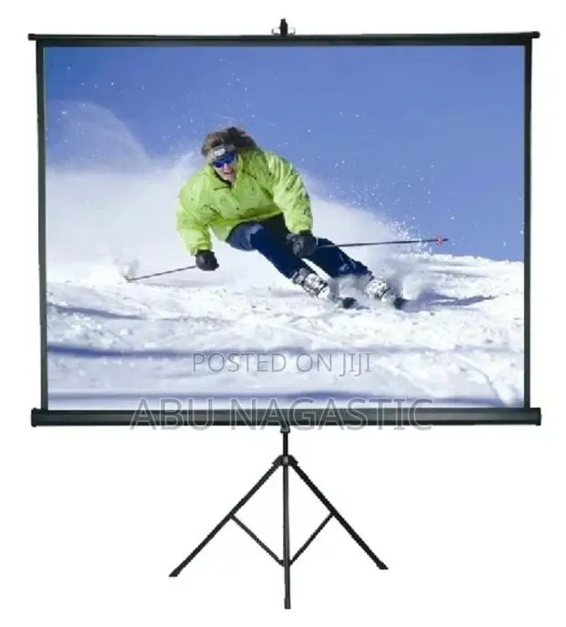 Tripod Projector Screen 143x143 · Photo 1