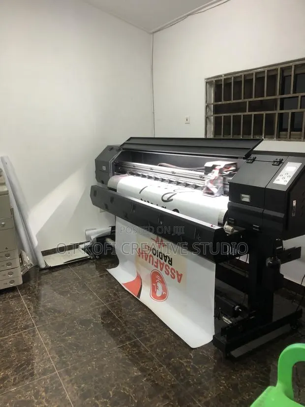 Large Format Print (Banners, Stickers, Lables, Etc) · Photo 1