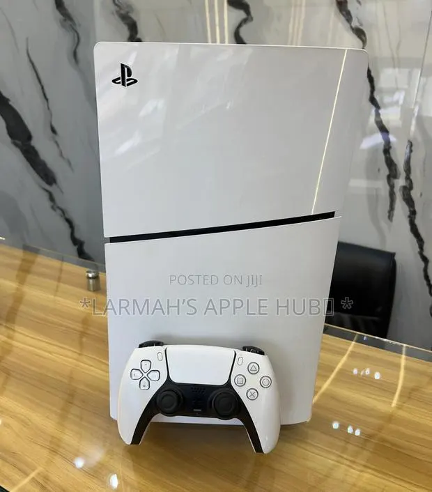 Ps5 Slim Digital With 1 Controller and 10 Games · Photo 1