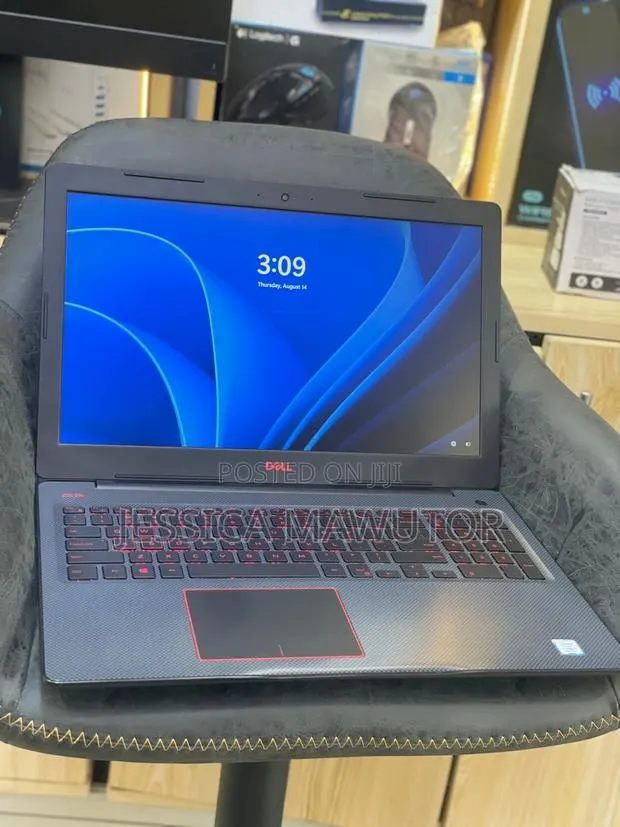 Laptop Dell G3 17 3579 16GB Intel Core i7 HDD 1T · Photo 1