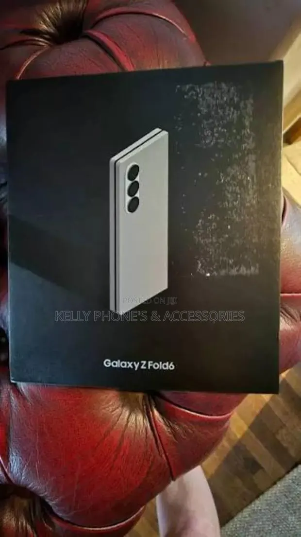 New Samsung Galaxy Z Fold6 256 GB White · Photo 1