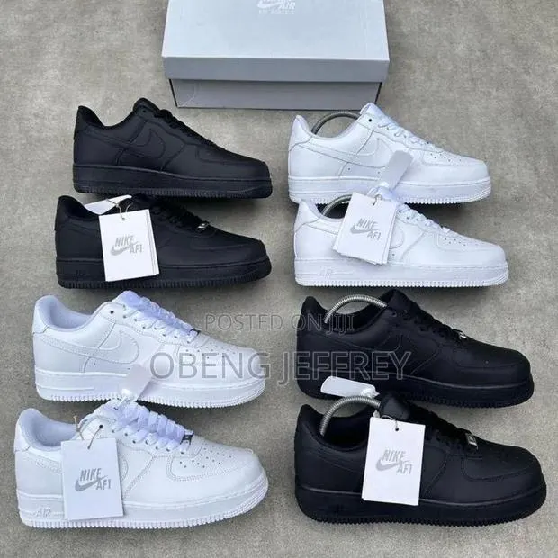 Original Nike Airforce 1 Low White or Black · Photo 1