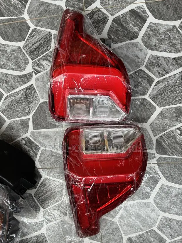 Taillights Ford Explorer 2018-2020-2021 · Photo 1