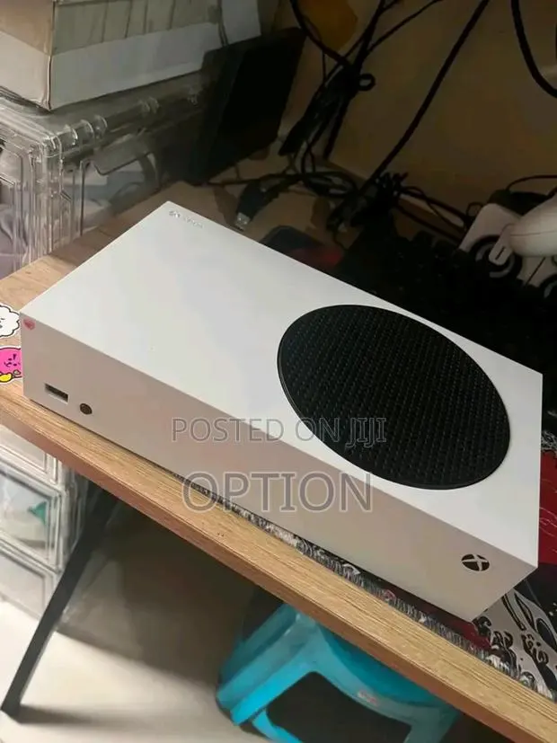 Xbox Series S White · Photo 1
