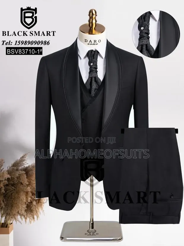 Tuxedo Suits for Wedding · Photo 1