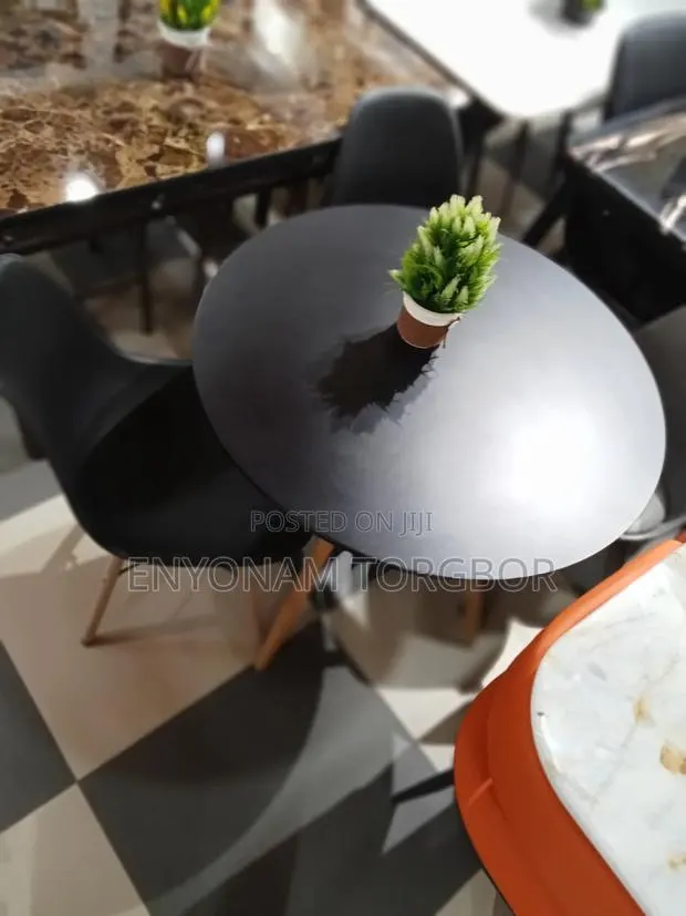 Dining Table and Chair · Photo 1
