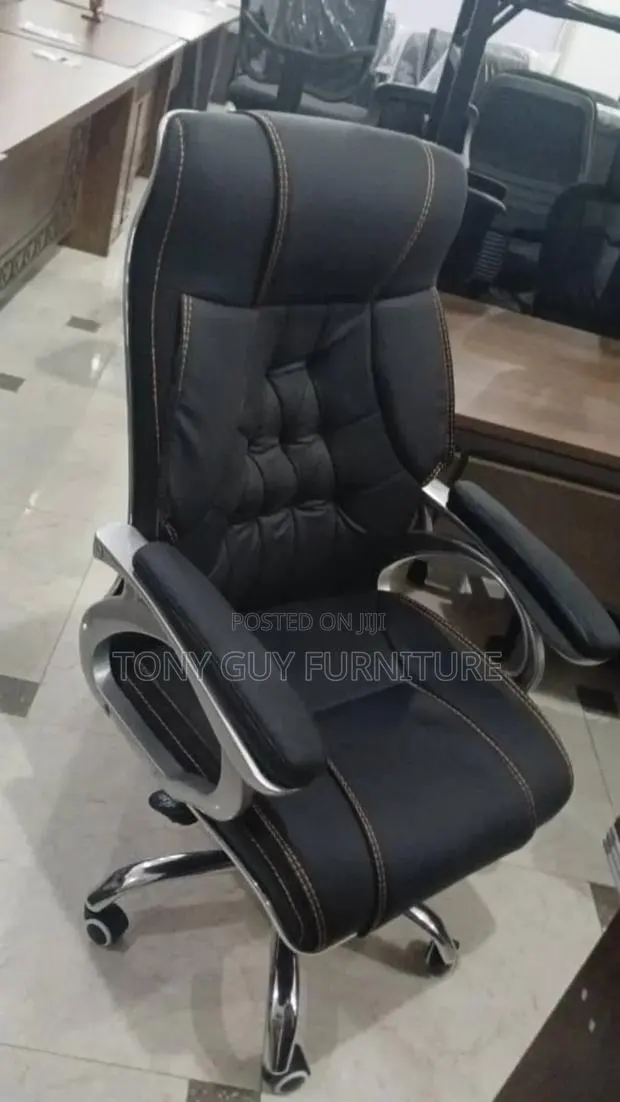 Leather Chair · Photo 1