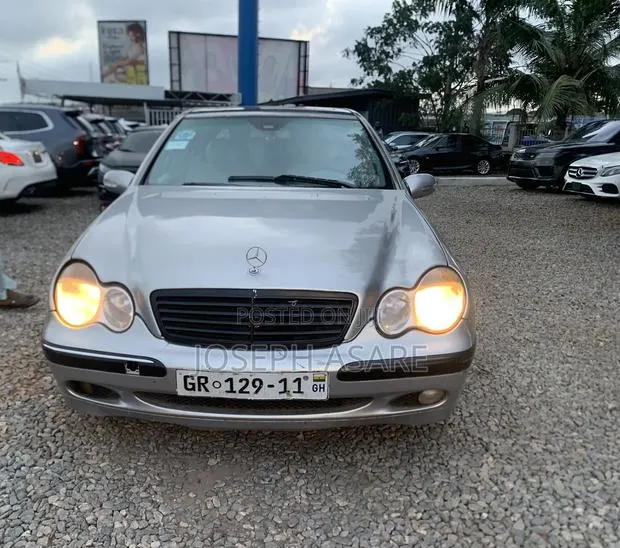 Mercedes-Benz C230 2008 · Photo 1