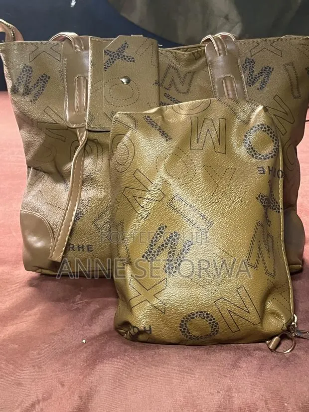 Quality Handbags and Tote Bags · Photo 1