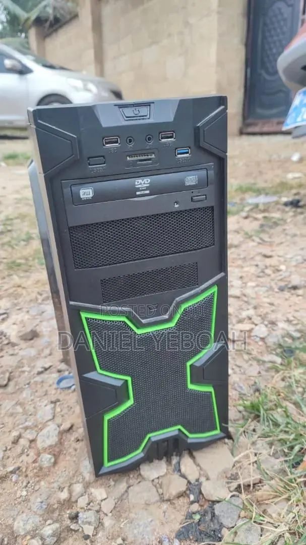 Desktop Computer Gigabyte 20GB Intel Core i7 SSD 512GB · Photo 1