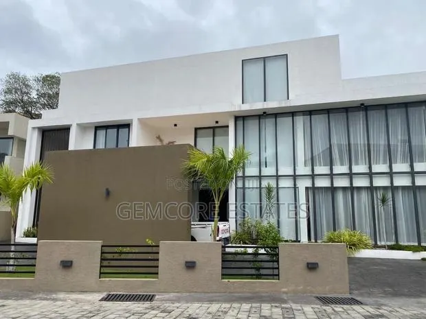 Furnished 4bdrm House in Cantonments for sale · Photo 1
