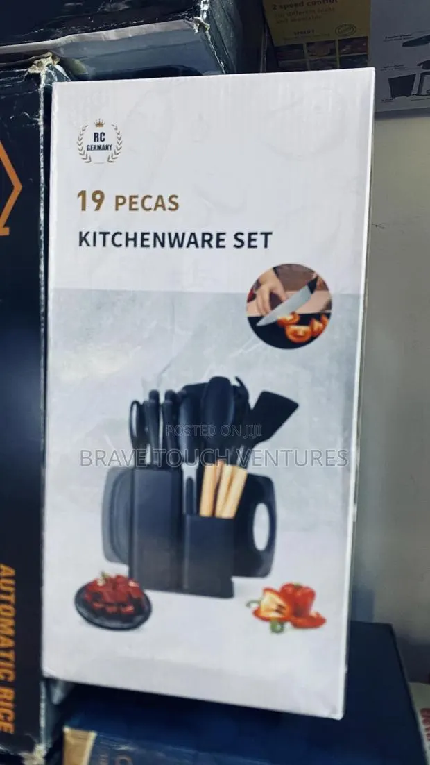 19 Pieces Silicon Kitchenware With Chopping Board Set Medium Size · Photo 1