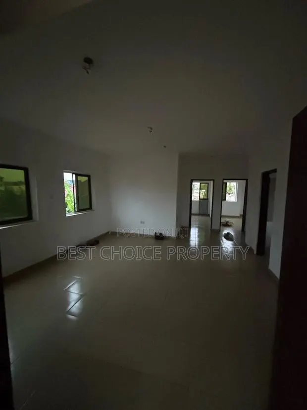 2bdrm Apartment in Adenta Commandos for rent · Photo 1