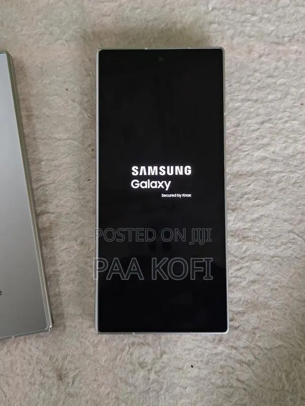 New Samsung Galaxy Z Fold7 256 GB Silver · Photo 1